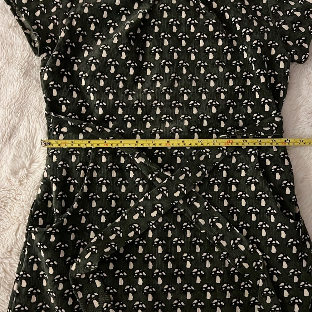 Mushroom print Dress, Medium - Picture 9 of 9